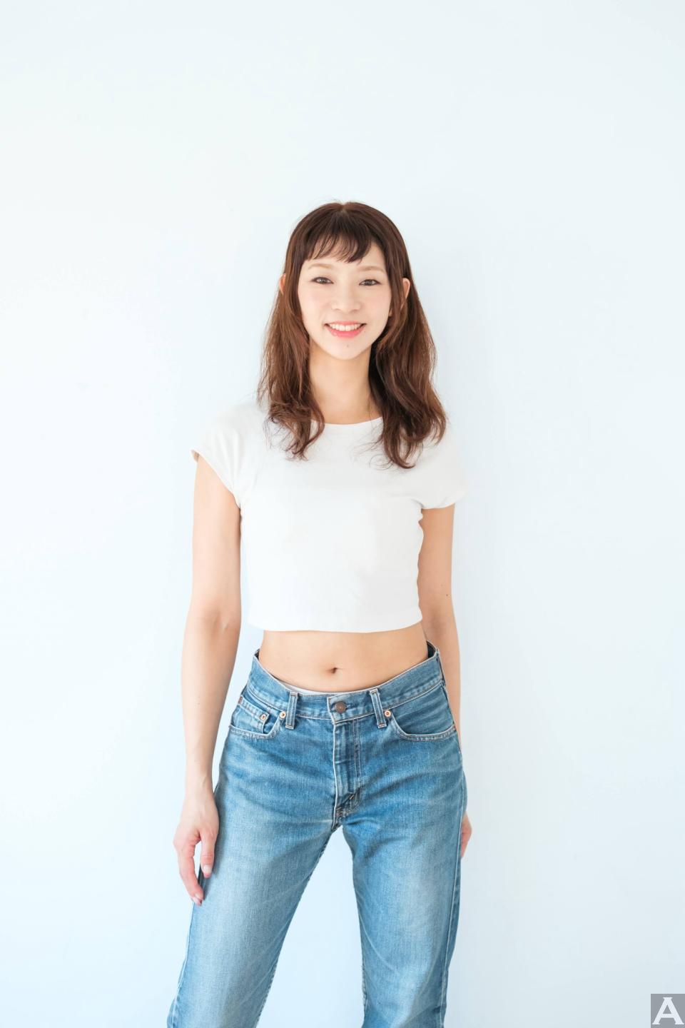 東京　日本人　モデル事務所　アクアモデル　メグ