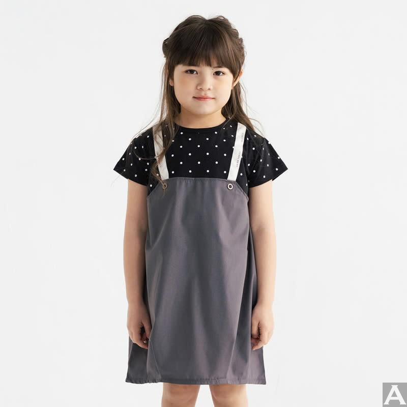 東京外国人モデル事務所アクアモデル所属のキッズモデルのエミリー