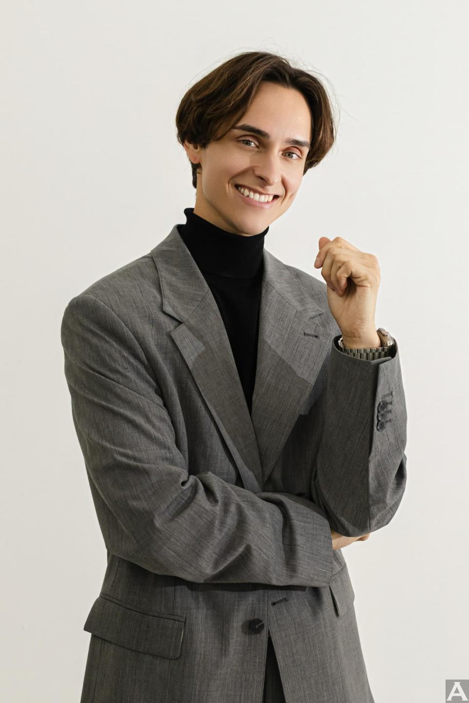 東京外国人モデル事務所アクアモデル所属白人モデルのアレックス