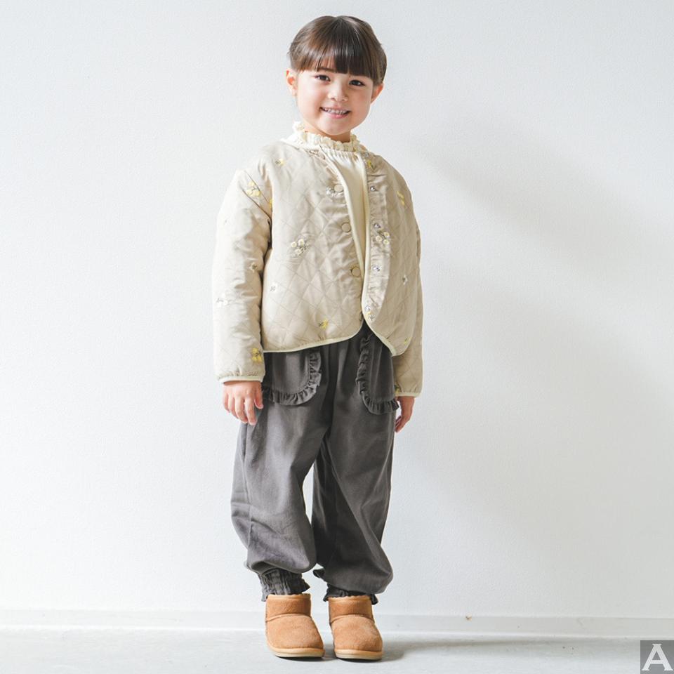 東京外国人モデル事務所アクアモデル所属のキッズモデルのエミリー