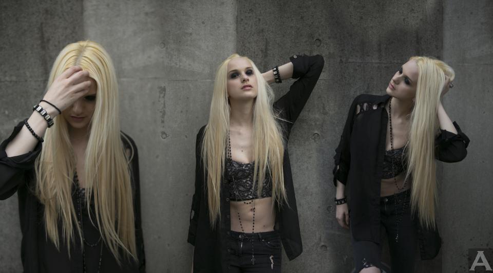 東京　外国人　モデル事務所