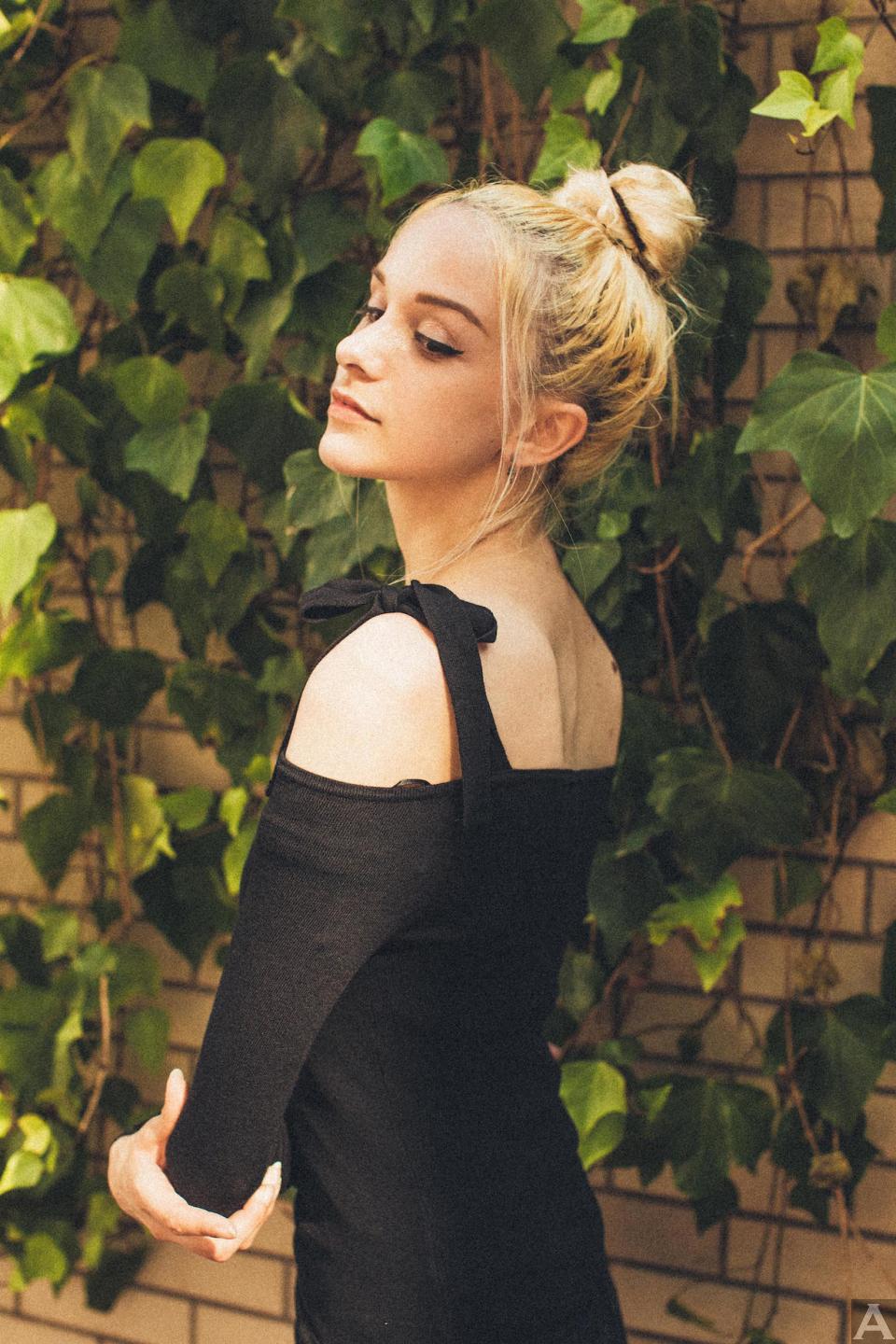 東京　外国人　モデル事務所