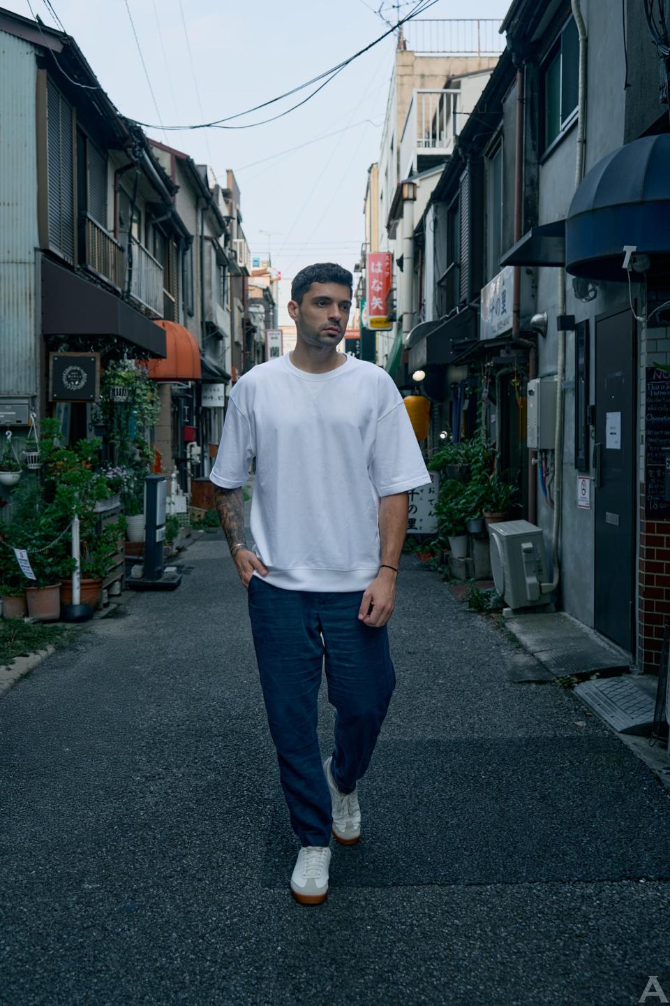 東京外国人モデル事務所アクアモデル所属の白人モデルのスティーブン