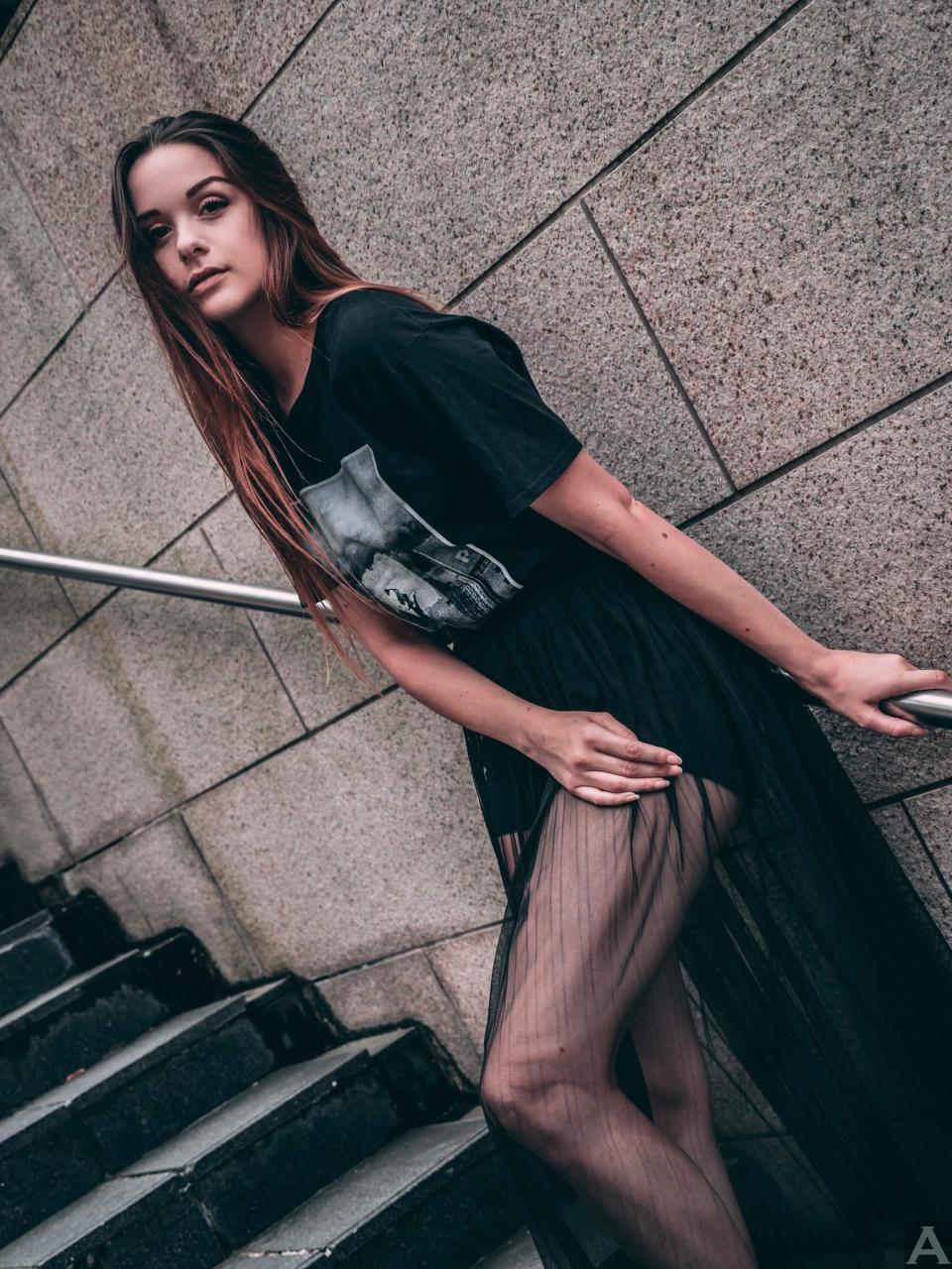 東京　外国人　モデル事務所