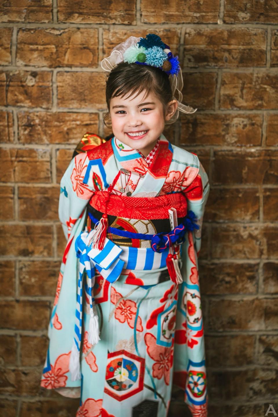 東京外国人モデル事務所アクアモデル所属のキッズモデルのエミリー