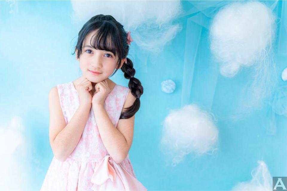 東京外国人モデル事務所アクアモデル所属のキッズモデルのサナ
