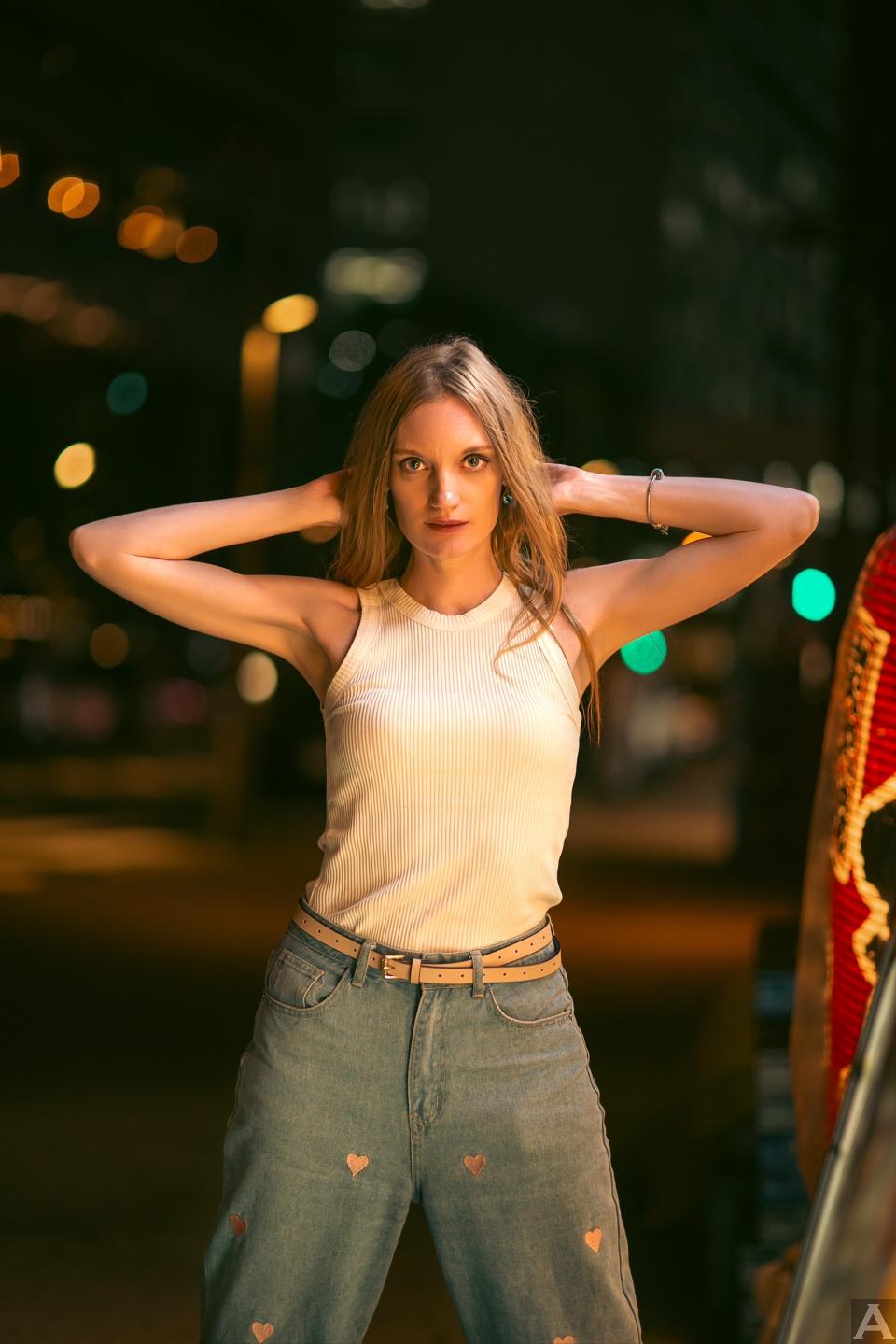 東京外国人モデル事務所アクアモデル所属の白人モデルのアリャ