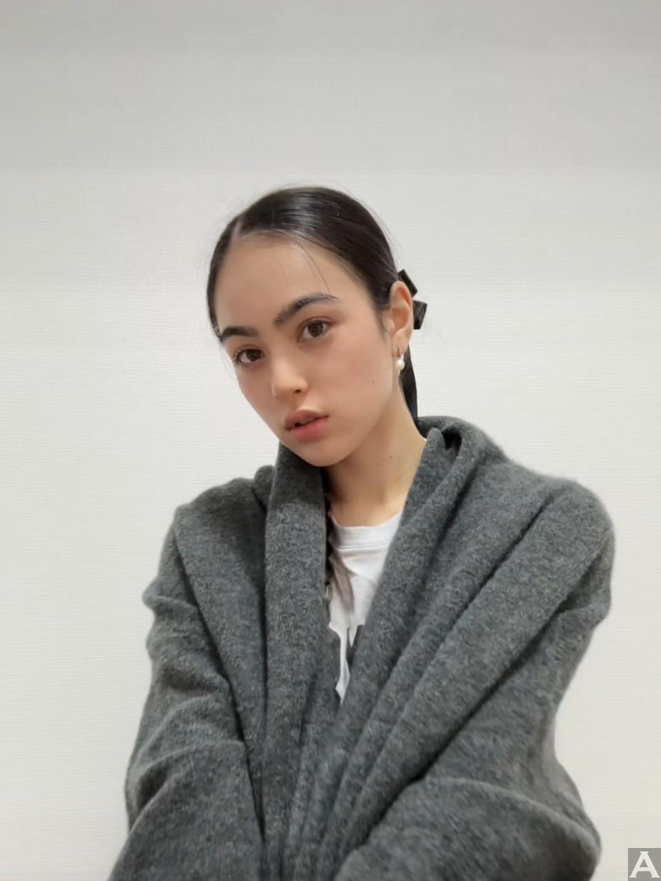 東京外国人モデル事務所アクアモデル所属のハーフモデルのエミコ