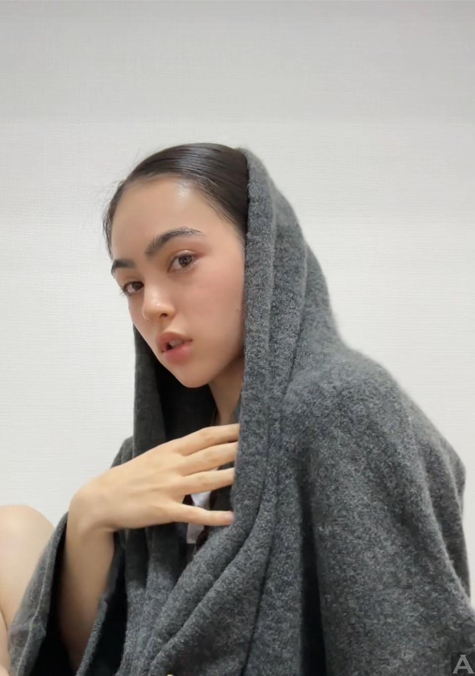 東京外国人モデル事務所アクアモデル所属のハーフモデルのエミコ