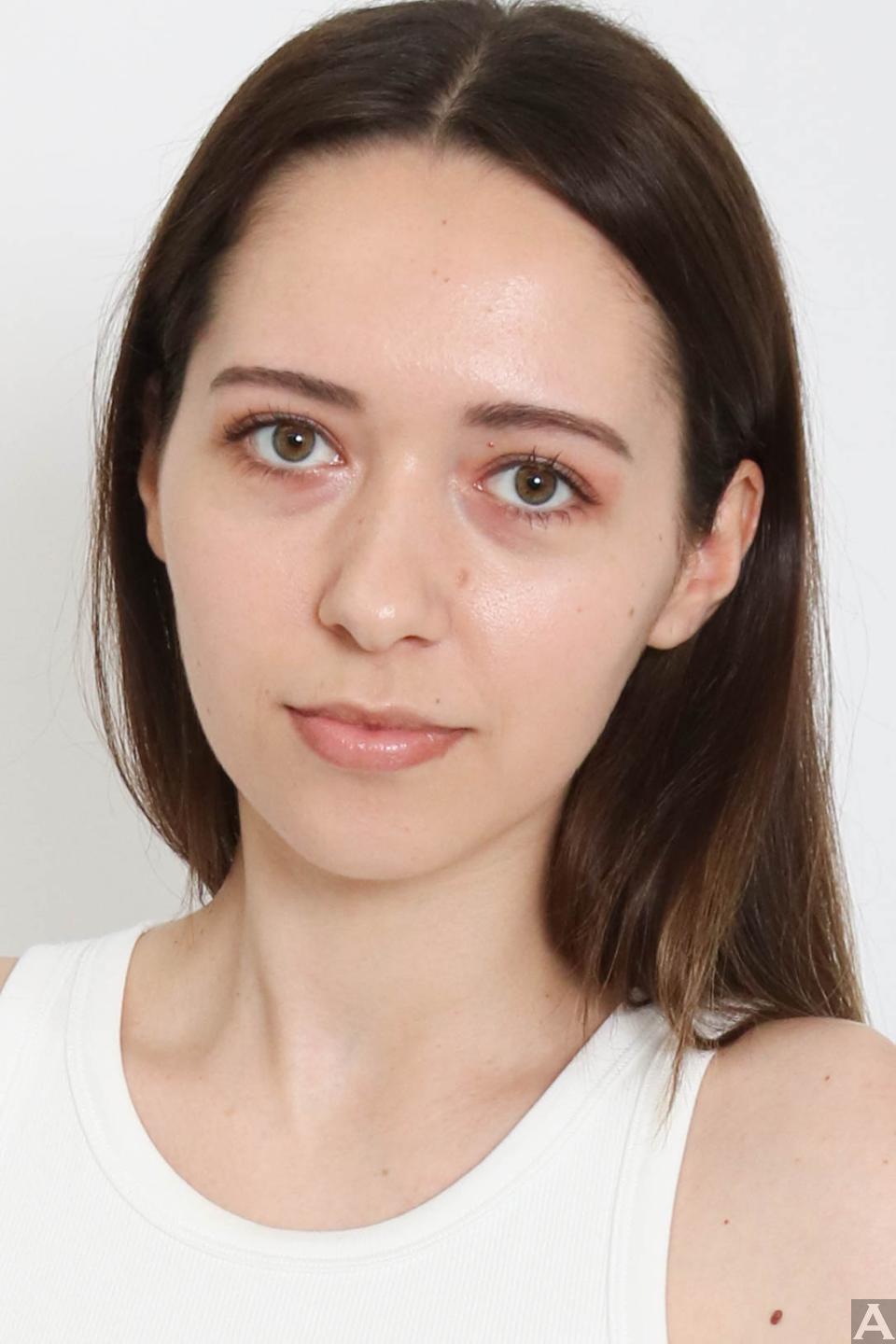 東京外国人モデル事務所アクアモデル所属の白人モデルのナナ