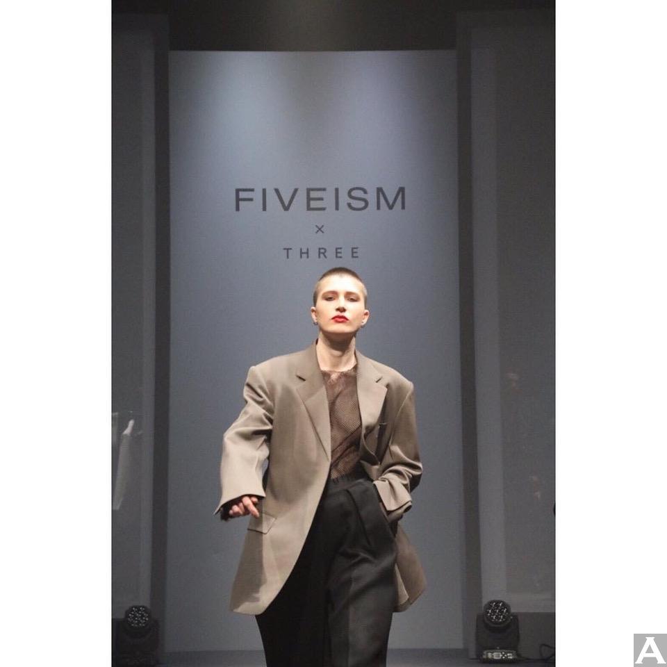 東京　外国人　モデル事務所　アクアモデル　白人　ファッション　ナナ