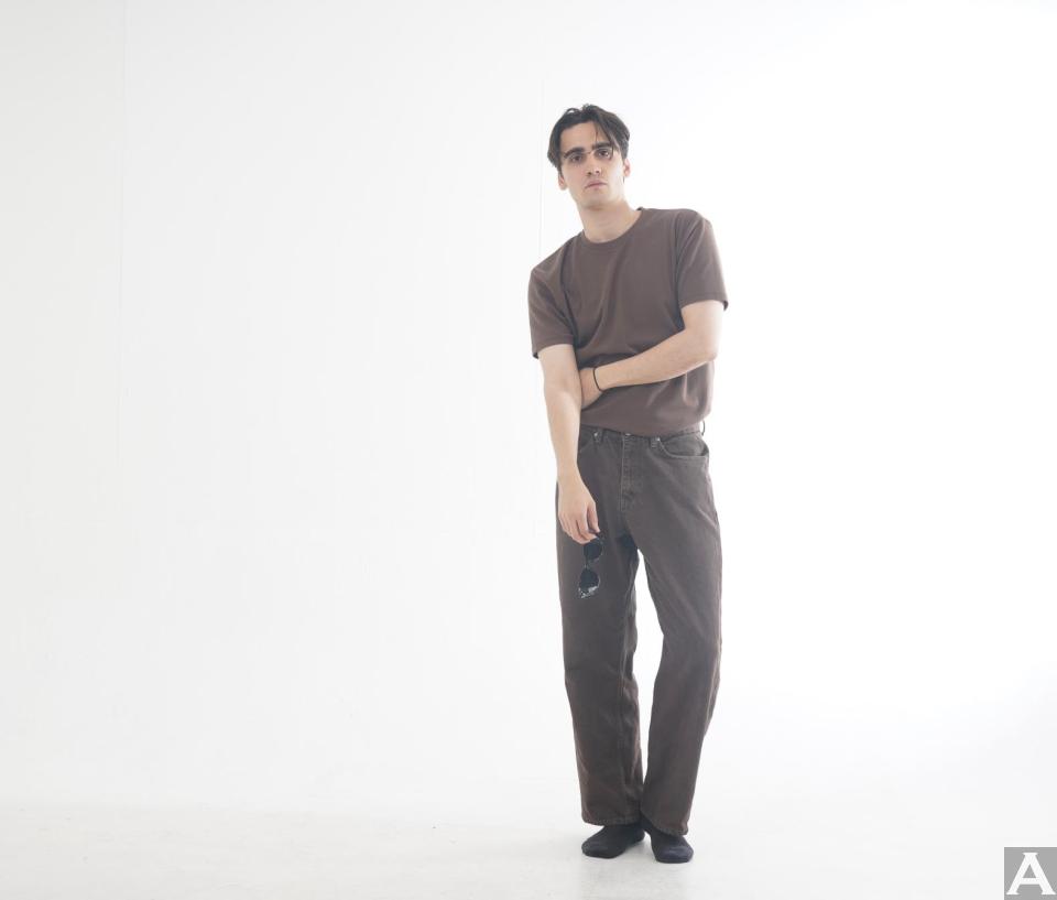東京外国人モデル事務所アクアモデル所属のハーフモデルのアシュ