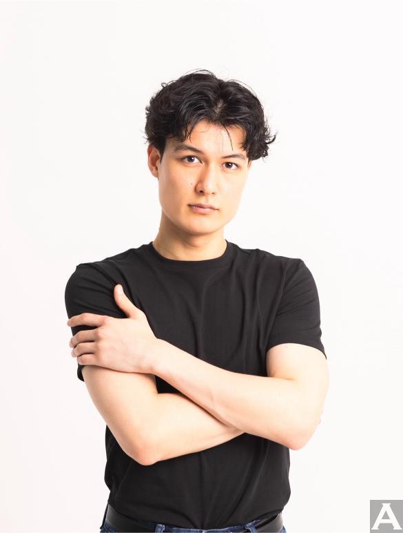 東京外国人モデル事務所アクアモデル所属のハーフモデルのアレックス