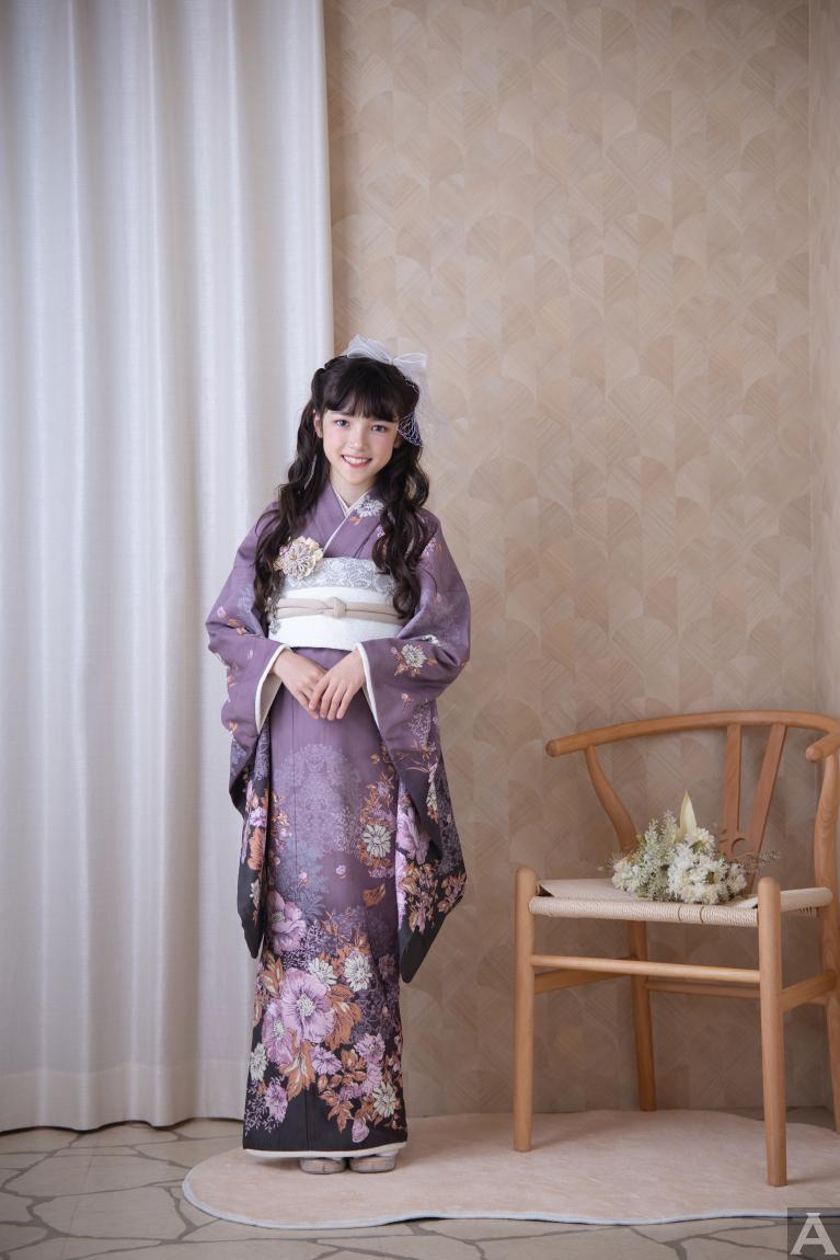 東京外国人モデル事務所アクアモデル所属のキッズモデルのエマ