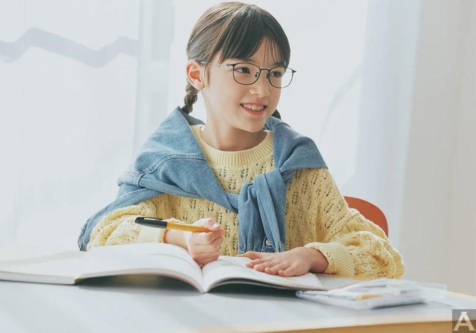 東京外国人モデル事務所アクアモデル所属のキッズモデルのエマ