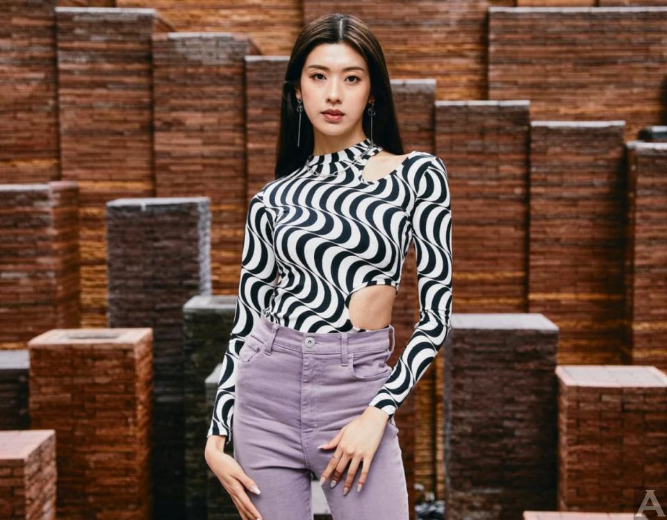 東京外国人モデル事務所アクアモデル所属の日本人モデルのユイ