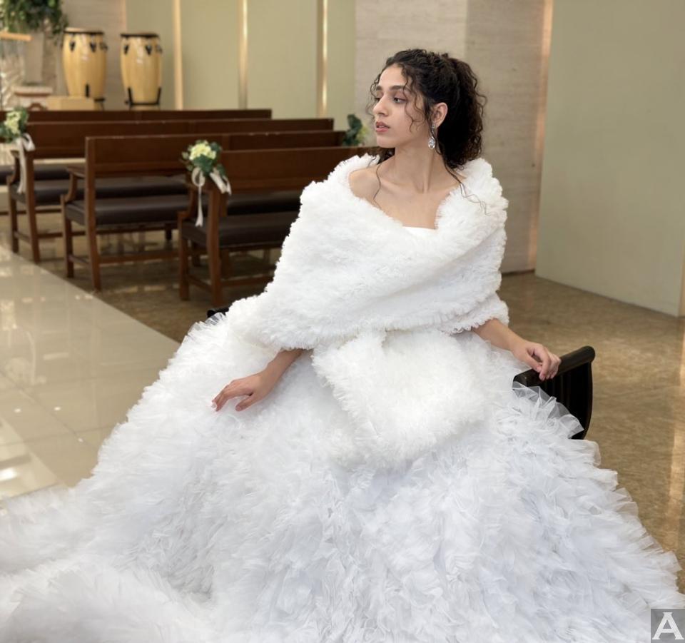 東京外国人モデル事務所アクアモデル所属のアラビックモデルのフォローラ