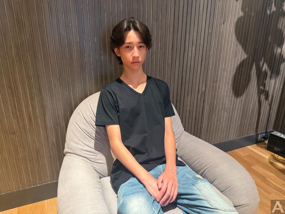 東京外国人モデル事務所アクアモデル所属のハーフモデルのミハイロ