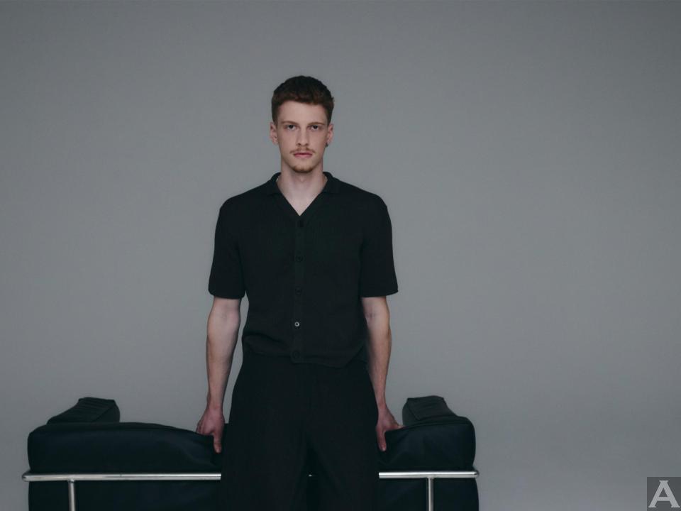 東京外国人モデル事務所アクアモデル所属の白人モデルのモー