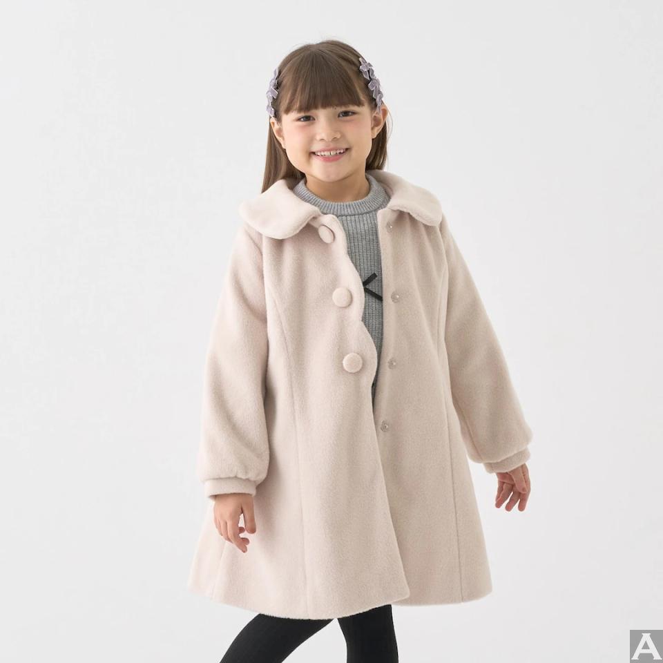 東京外国人モデル事務所アクアモデル所属のキッズモデルのエミリー