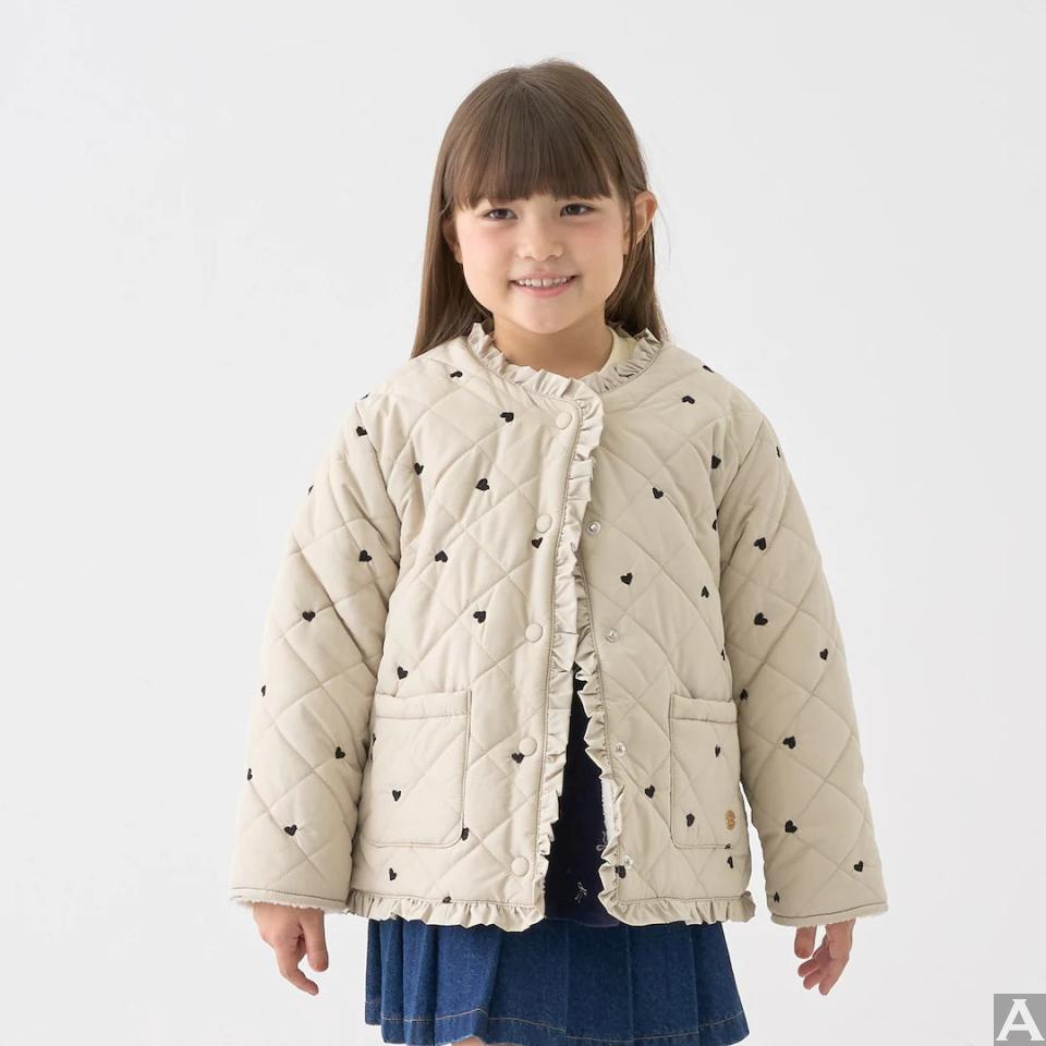 東京外国人モデル事務所アクアモデル所属のキッズモデルのエミリー