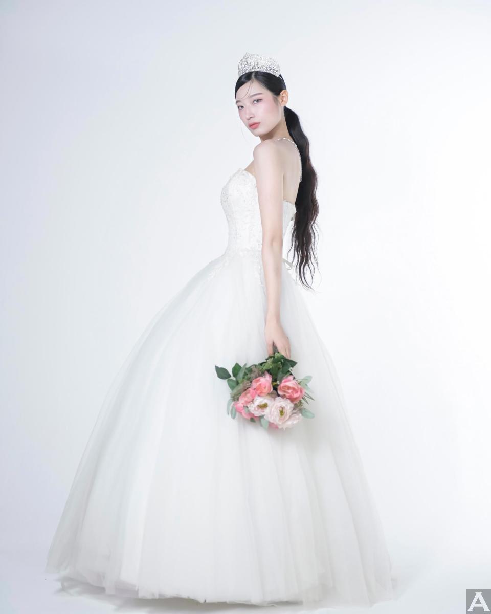 東京外国人モデル事務所アクアモデル所属のアジア人モデルのジョイ